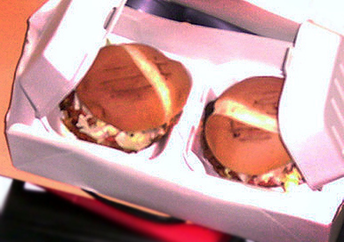 burguer em restaurante de fast food