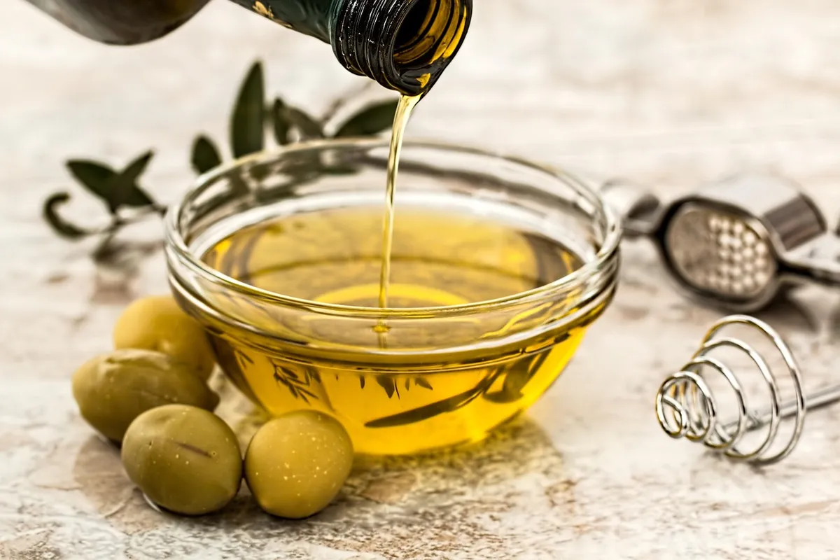 olive oil, olives, food, oil, natural, organic, salad dressing, healthy, nutrition, vegetable oil, ingredient, gastronomy, culinary, vegan, food preparation, po