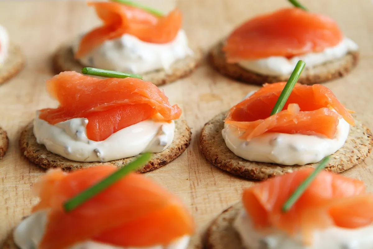 canape, salmon, appetizer, crackers, cuisine, delicious, fish, nature, food, gourmet, meal, raw, seafood, snack, starters, smoked salmon, hors d'oeuvres, food p