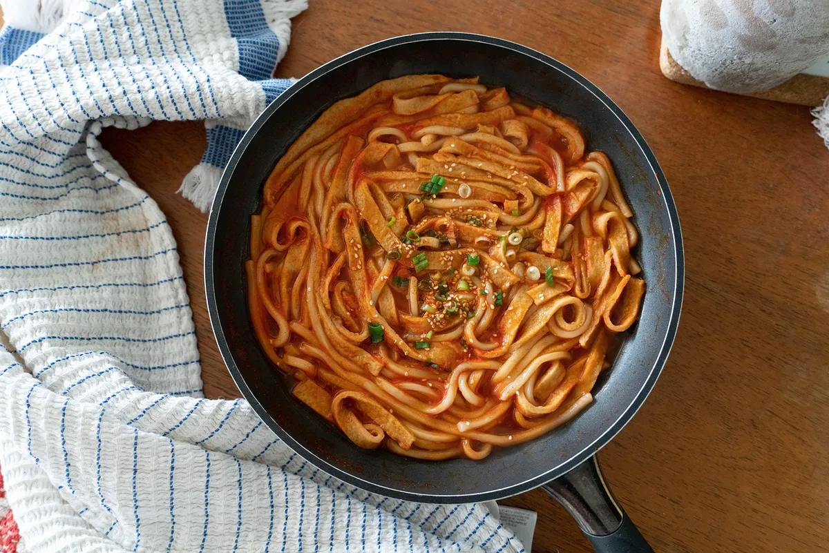 tteokbokki, noodles, korean food, udon, dish, meal, food, fishcake, gochujang, spicy, pan, asian, tteokbokki, tteokbokki, tteokbokki, korean food, korean food,