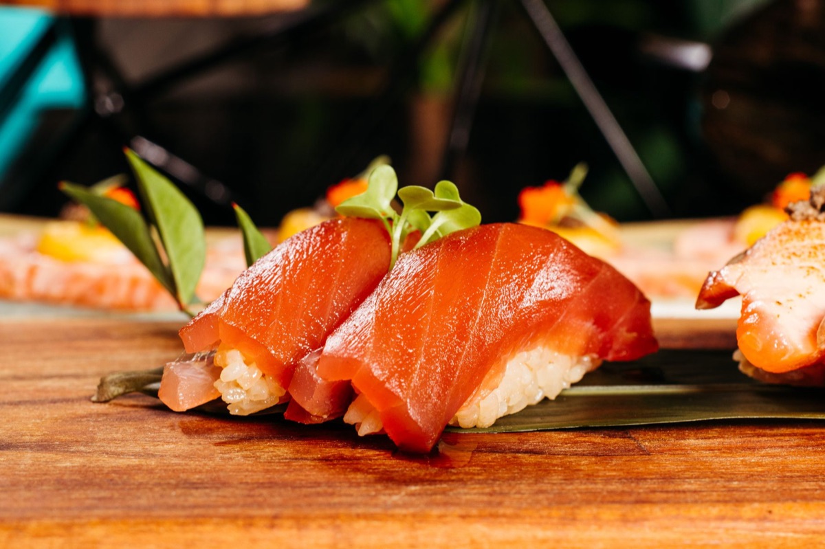 Een assortiment van verschillende nigiri sushi